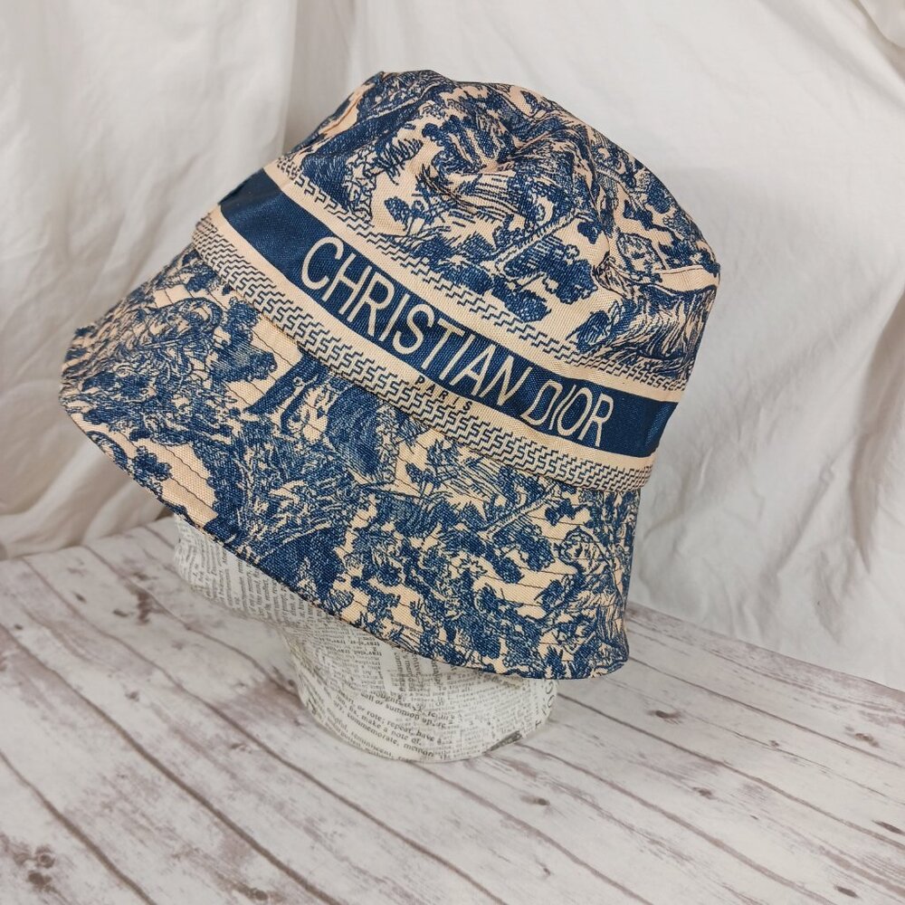 Christian Dior D-Bobby Women's Bucket Hat Navy Blue and Cream Toile Print Tiger